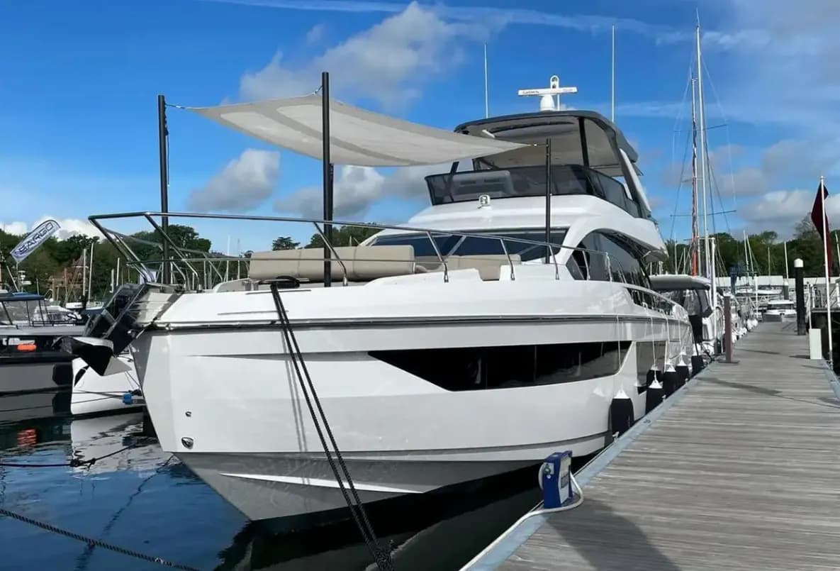Azimut Yacht Fly 68, view 2