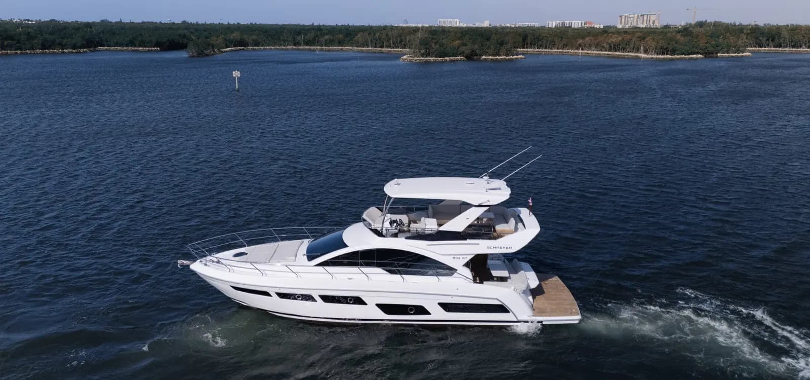 Schaefer 510 GT Flybridge, view 2