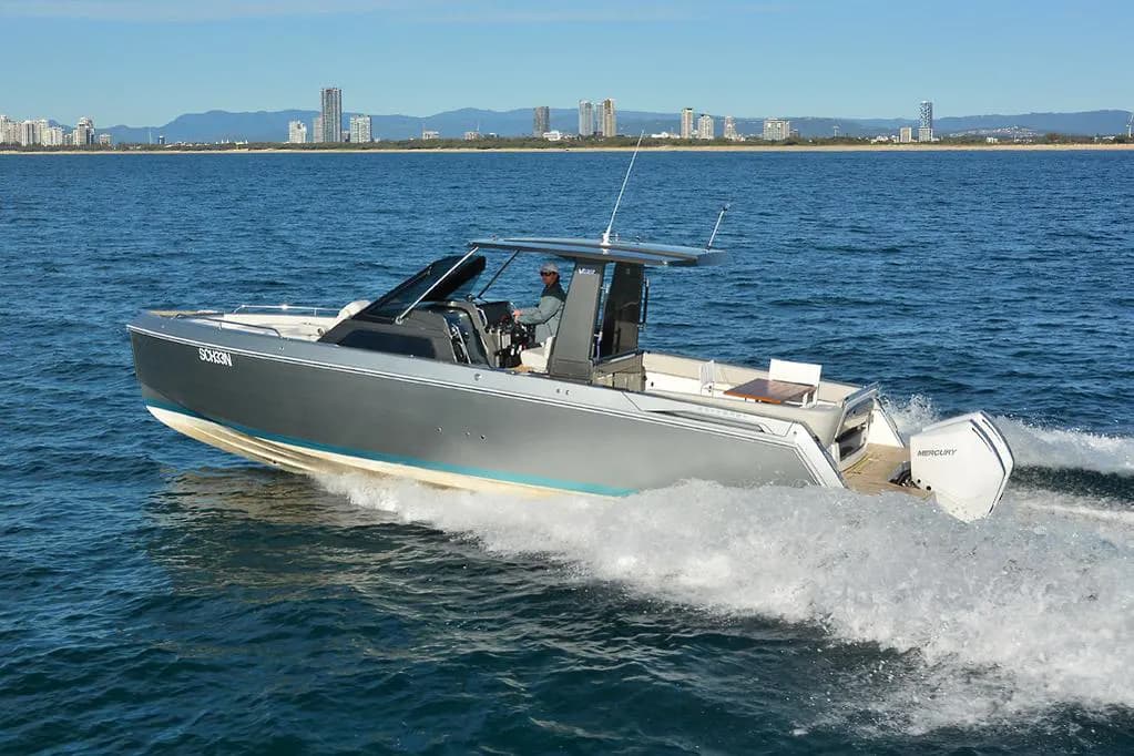 Schaefer V33, exterior view